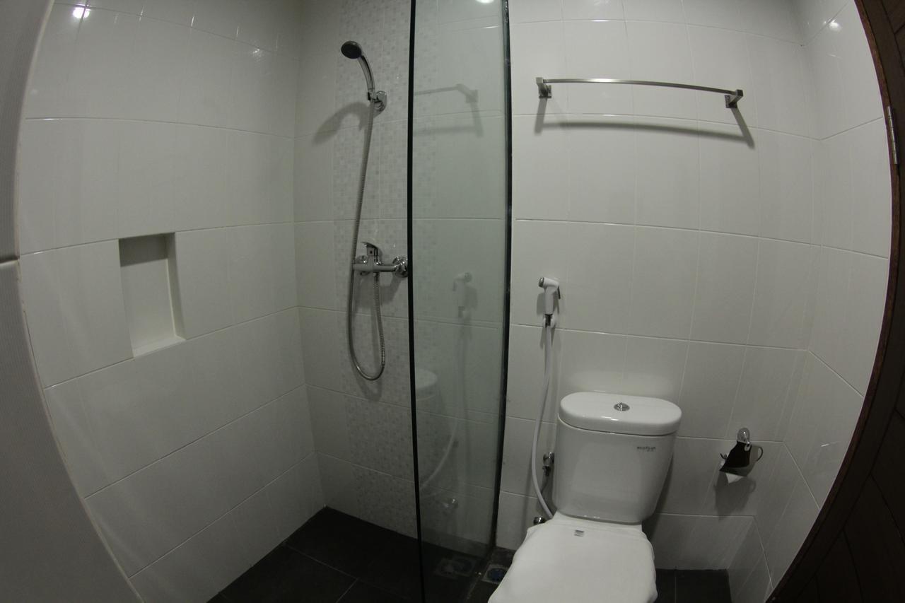 Amantis Hotel Demak Luaran gambar
