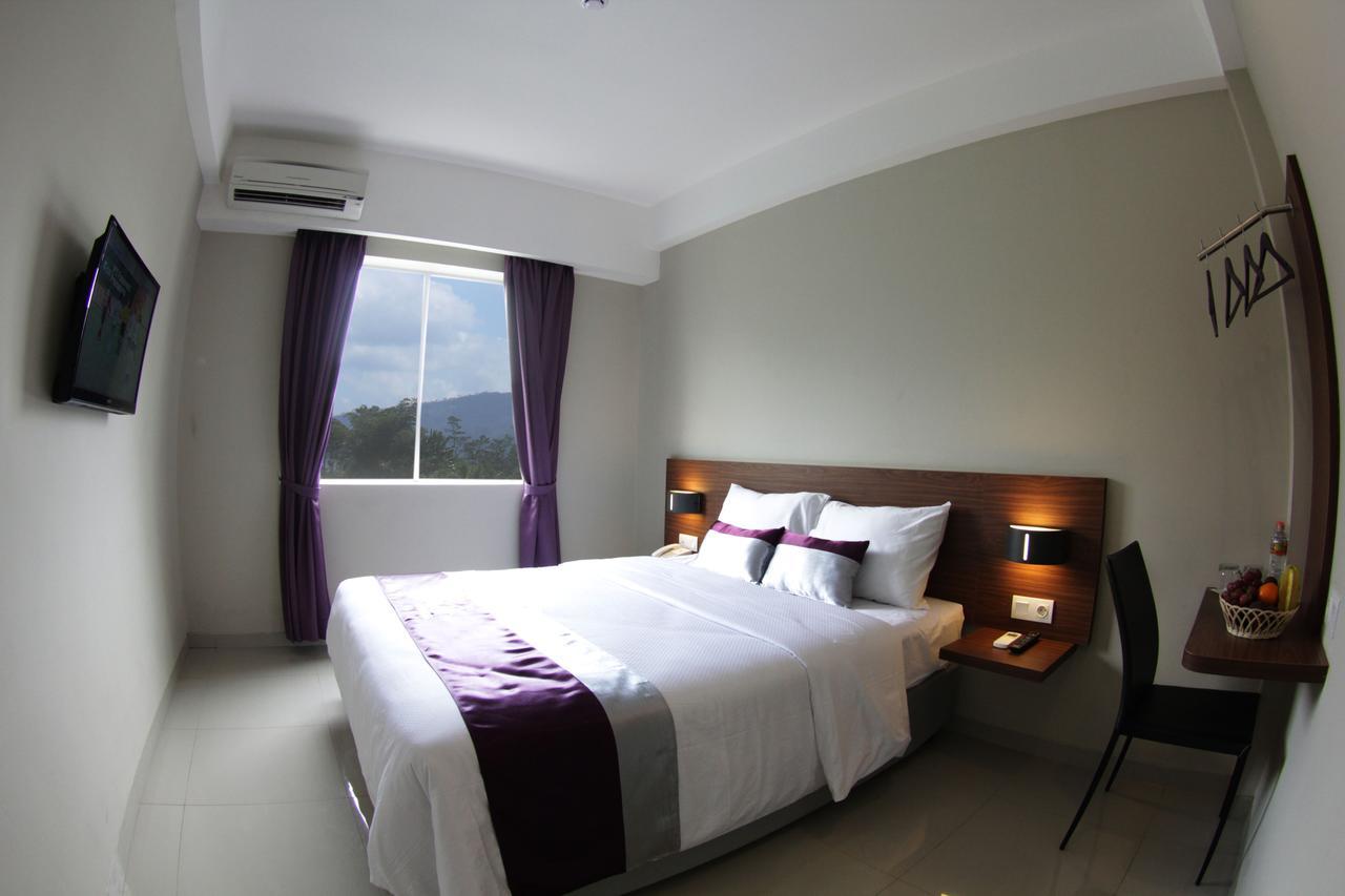 Amantis Hotel Demak Luaran gambar